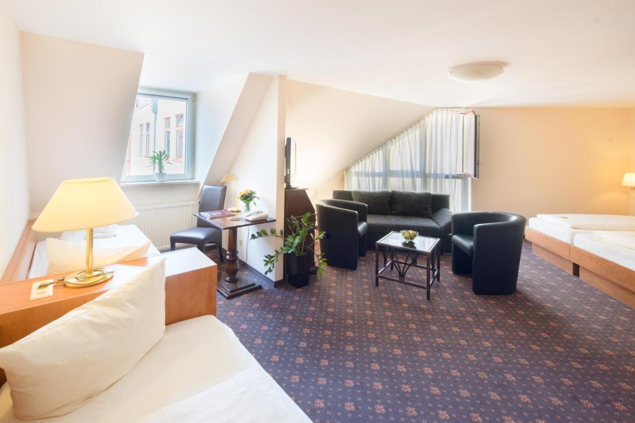 Maximilian Hotel & Apartments Weil Am Rhein / Basel Camera foto
